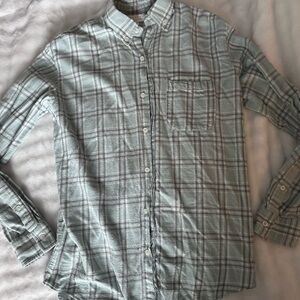 American Threads Light Gray Plaid Button-Down Shirt